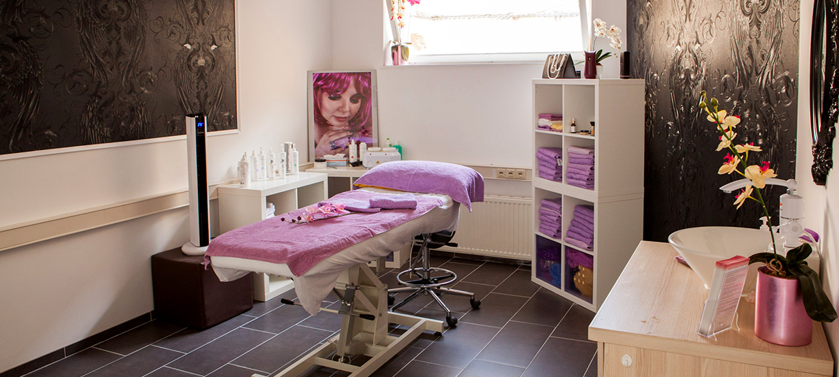 Pandhy's Sugaring Studio in Wiener Neustadt