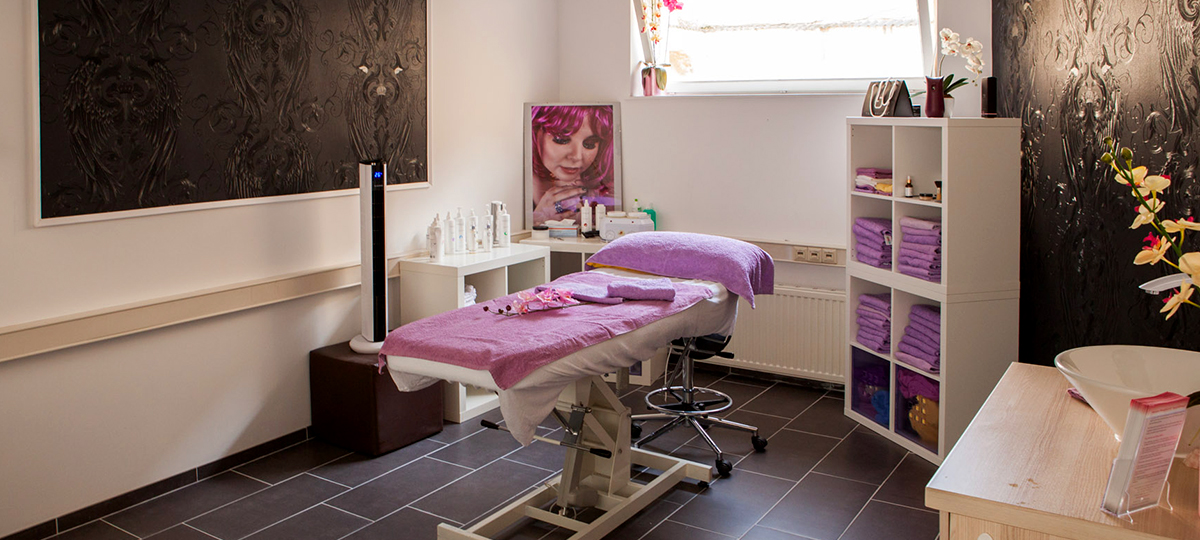 Pandhy's Sugaring Studio in Wiener Neustadt